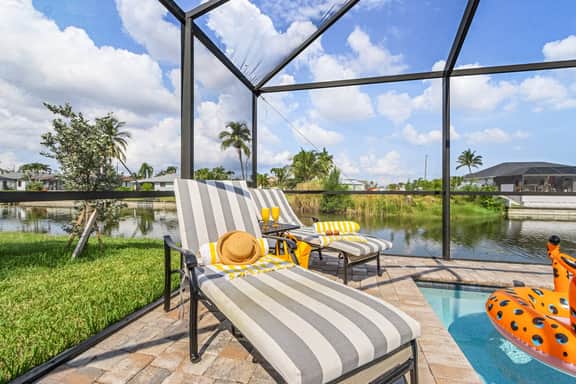 Nirvana on Niagara, Cape Coral