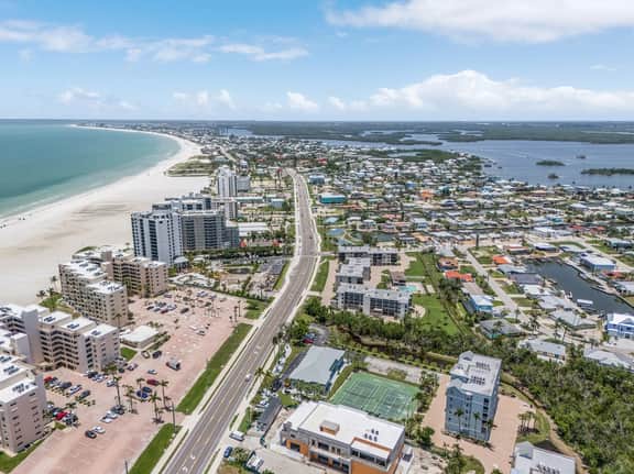 FMB - Amazing Beach Condo - 6691 Estero Blvd #102