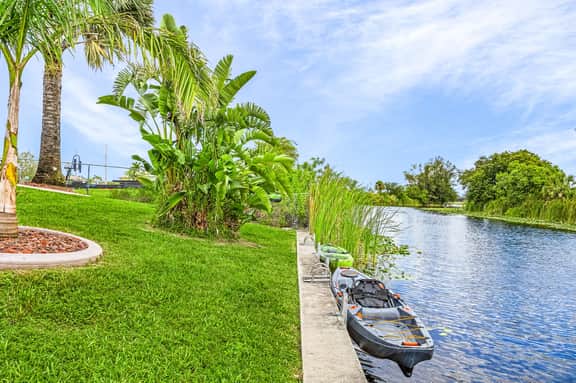 Shadroe Canal Villa, Cape Coral