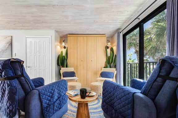 Condo Sunburst 113, Englewood