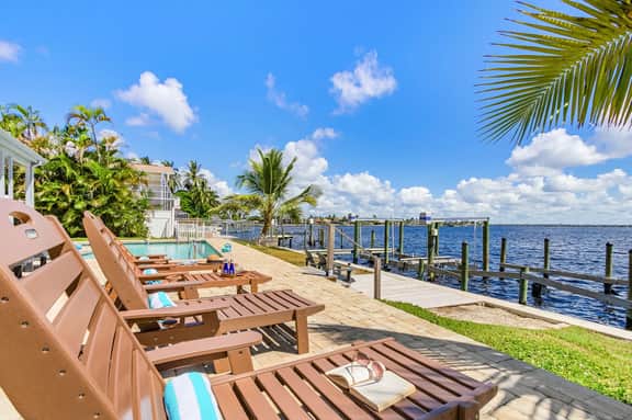 The Grand Riviera, Cape Coral