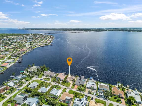 The Grand Riviera, Cape Coral