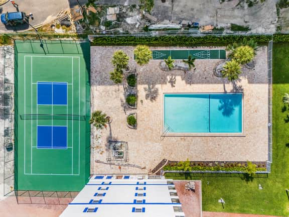 FMB - Condo A Wave From It All - 7146 Estero Blvd #416