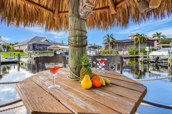 Modern Vibes Villa, Cape Coral