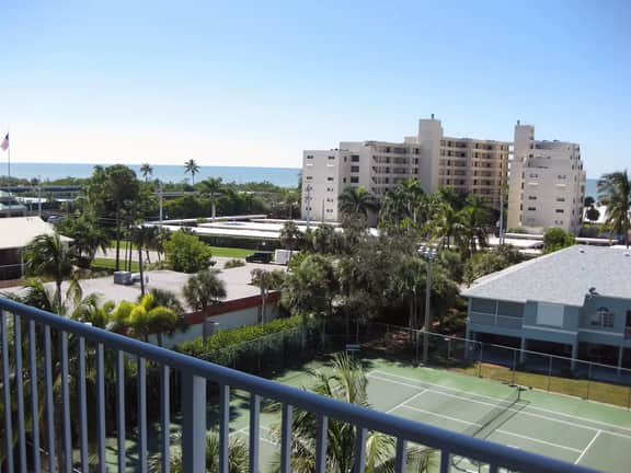 FMB-Amazing Penthouse Condo-6691 Estero Blvd #502