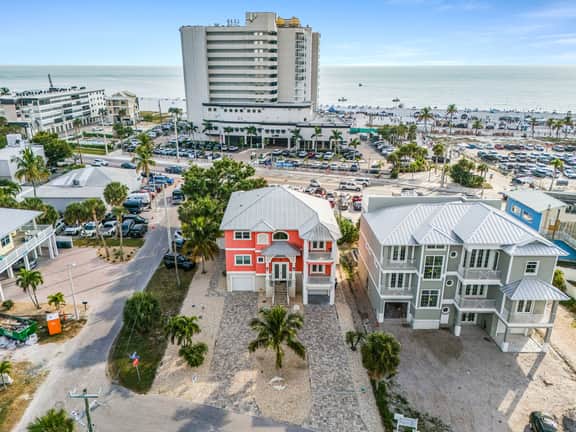 FMB - Beach House on Bayview - 1940 Bayview Dr