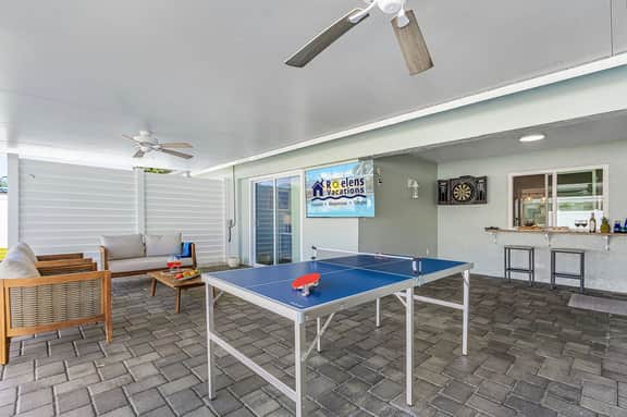 Lanai Life, Cape Coral