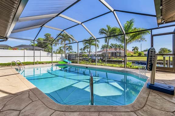 Sunset Lodge, Cape Coral - Image 2