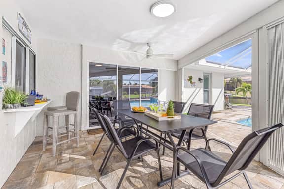Retro Retreat, Cape Coral - Image 4