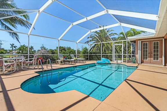 Villa Coral Retreat, Cape Coral