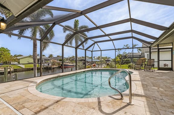 Villa Grill N' Chill, Cape Coral