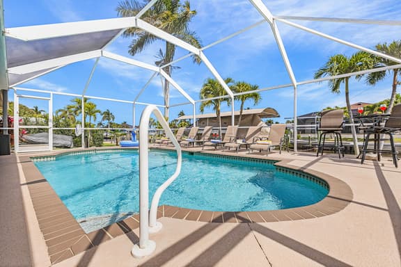Cape Coastal, Cape Coral