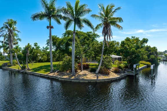 Villa Tropical Calusa, Cape Coral