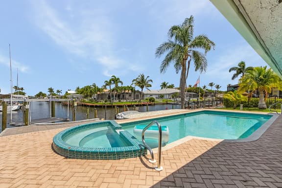 Villa Manhattan, Cape Coral