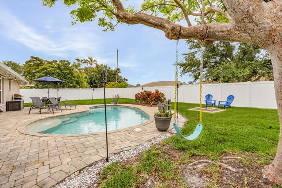 Chateau Relaxo, Cape Coral