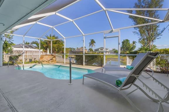 Off the Hook Haven, Cape Coral