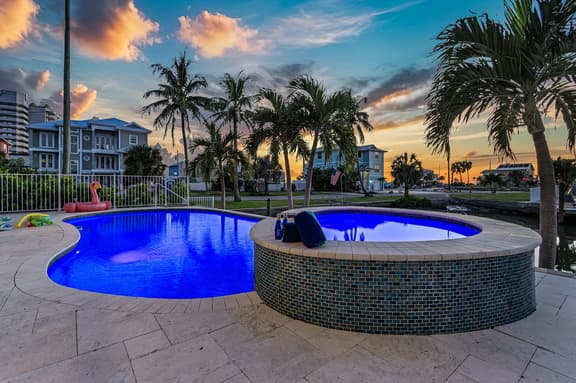 FMB - Summer Wind - 209 Virginia Ave