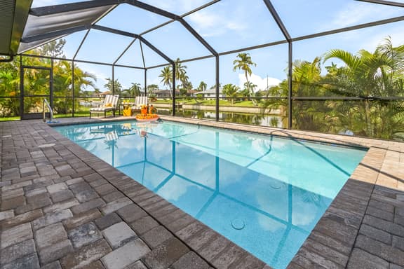 Nirvana on Niagara, Cape Coral