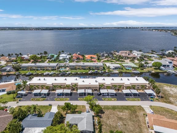 Condo Bikinis & Martinis, Cape Coral