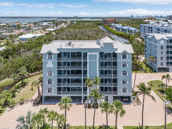 FMB - Amazing Beach Condo - 6691 Estero Blvd #102