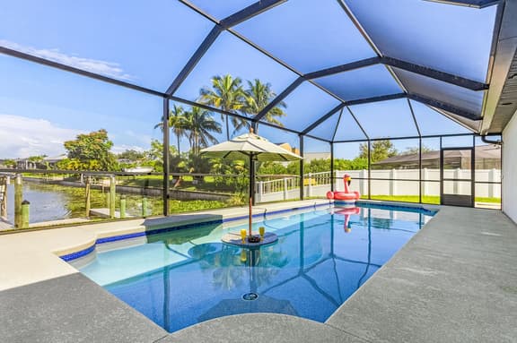 Fish and Frolic Retreat, Cape Coral