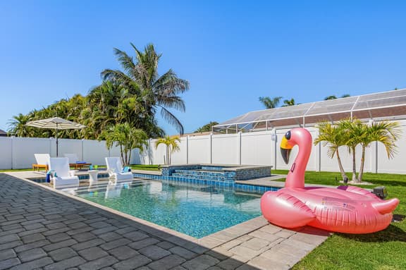 Lanai Life, Cape Coral