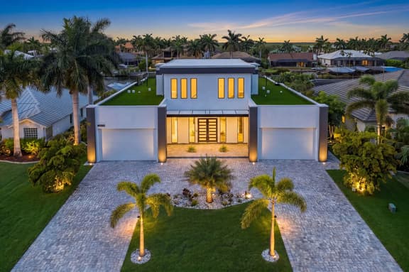Villa Metropolis, Cape Coral - Image 1
