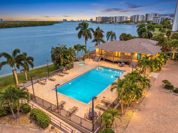 FMB - Condo Bay Beach, 4263 Bay Beach Ln #713 - Image 1